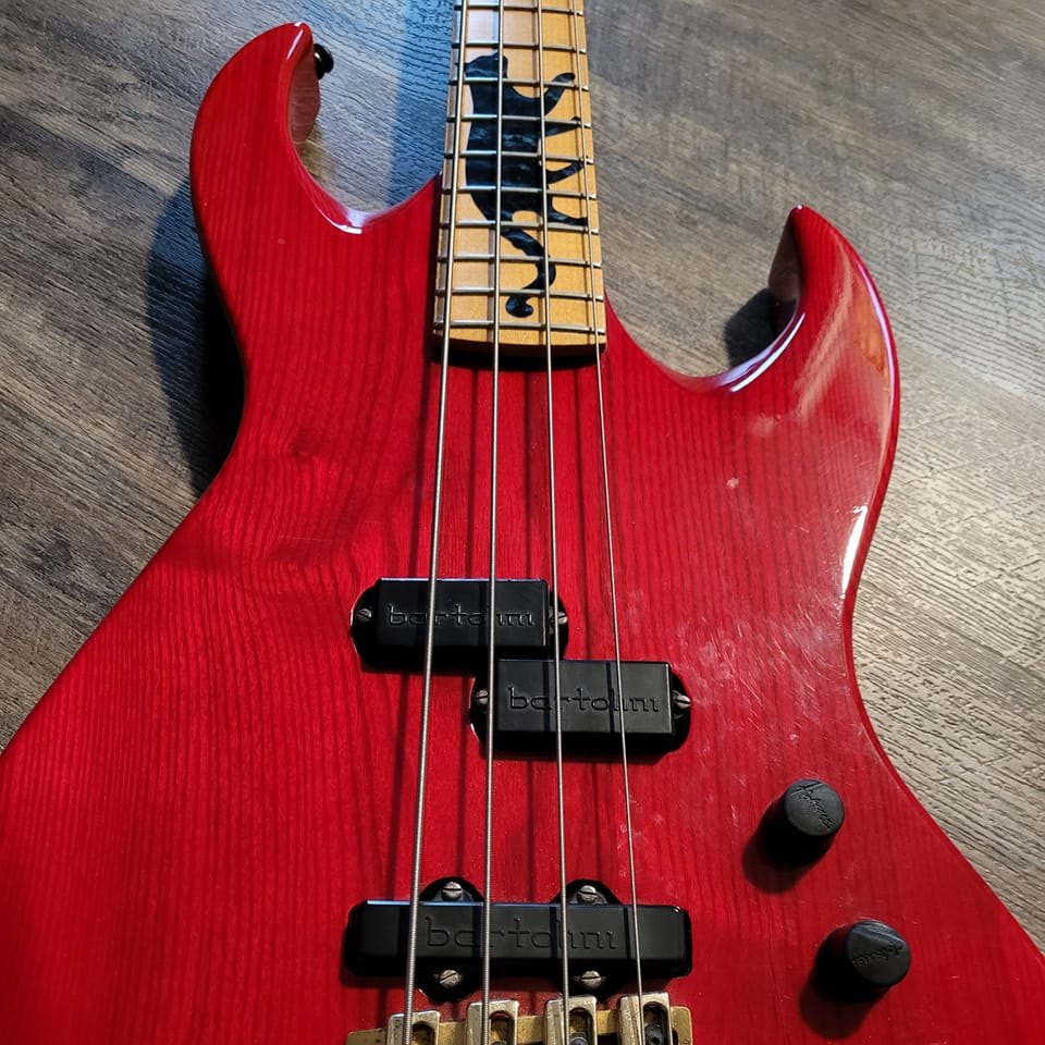 Axtra Bass